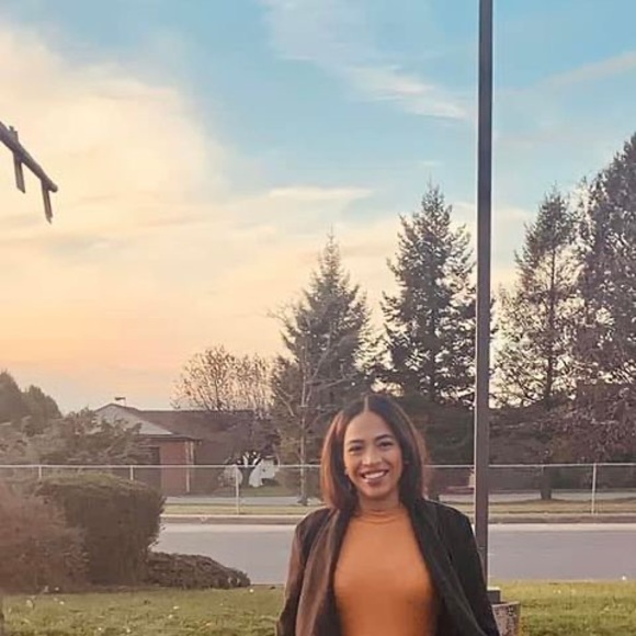 Meet your Posher, Gina - Picture 1 of 1